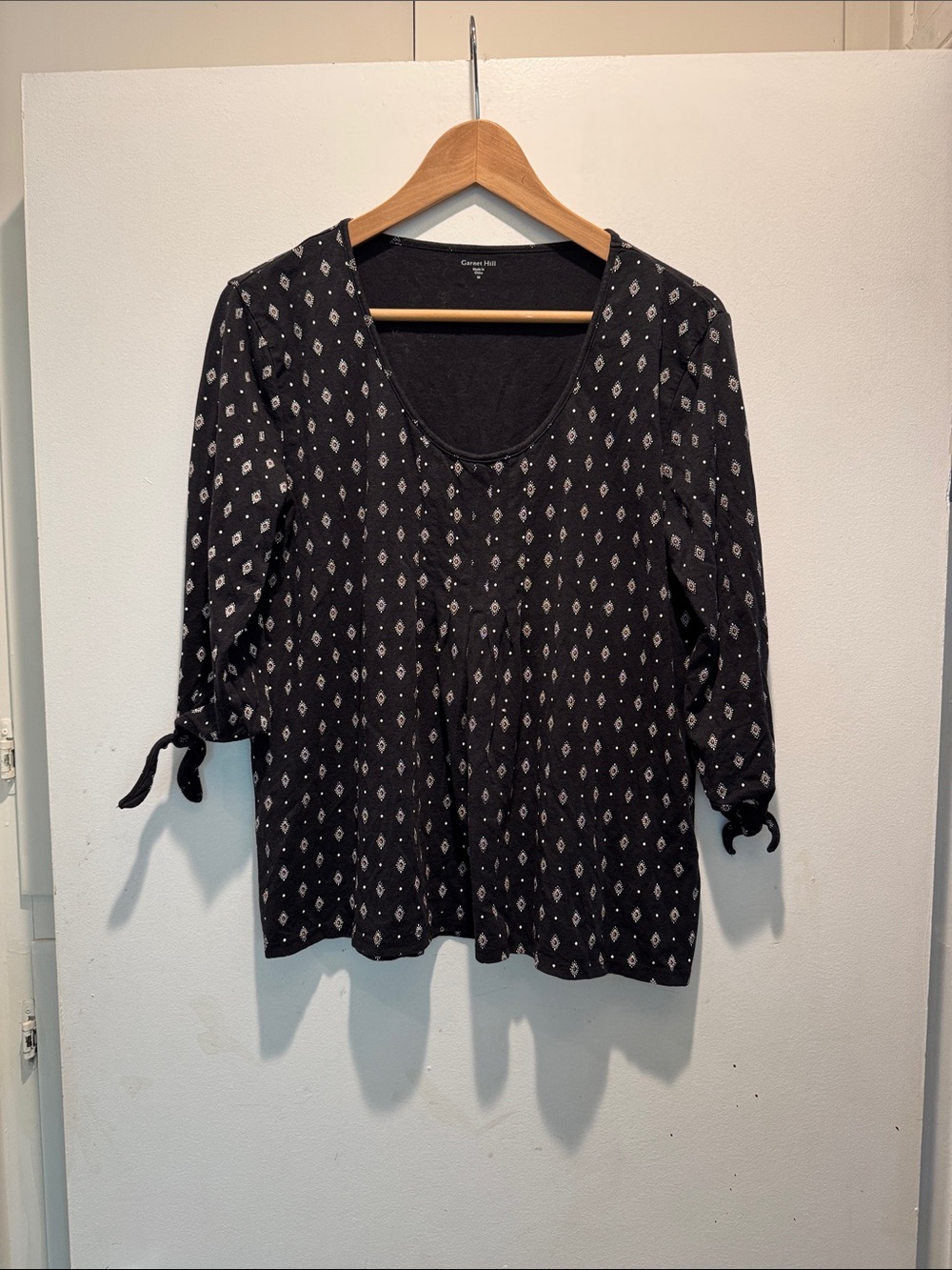 Garnet Hill Black Scoop Neck Printed Tie-Sleeve Tunic